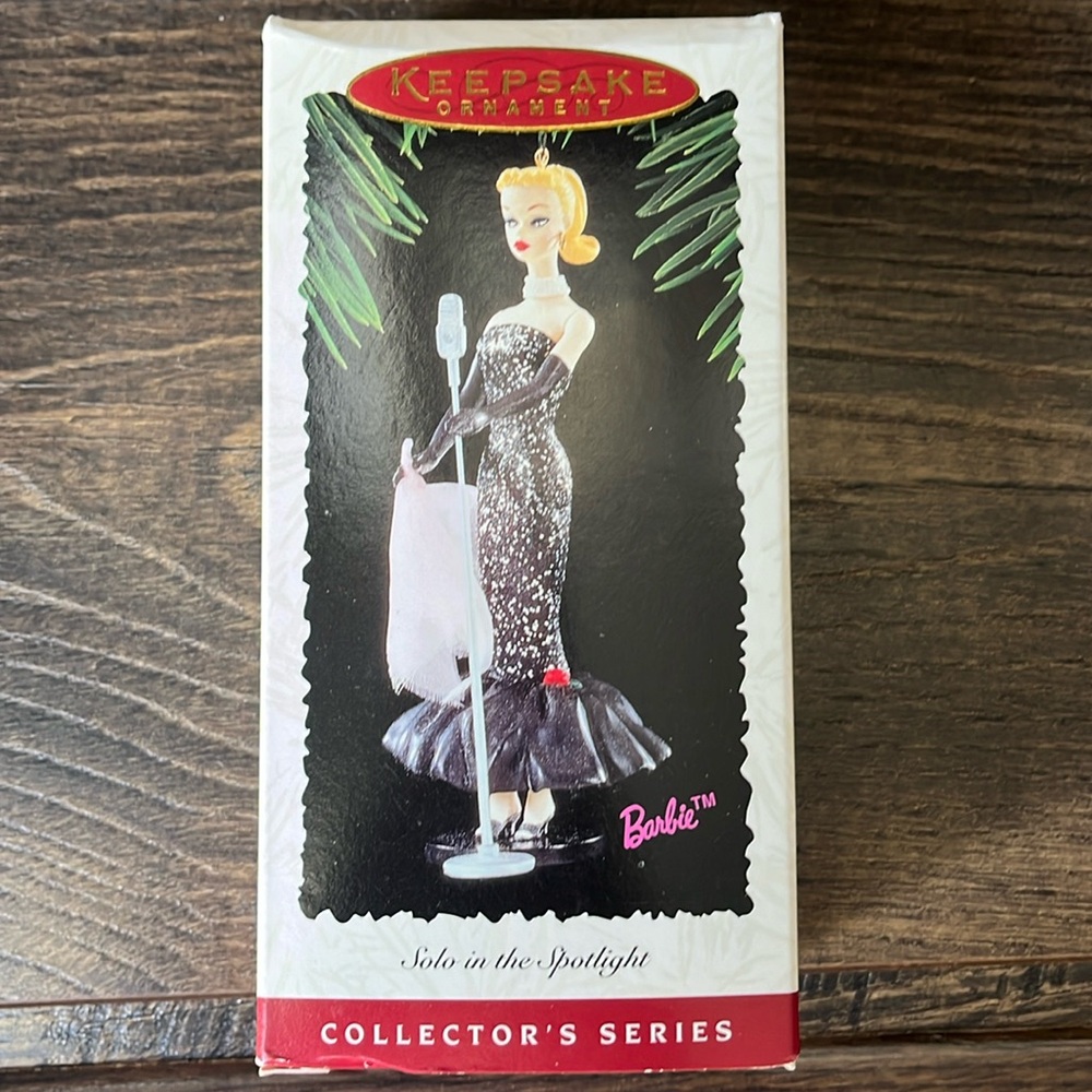 Hallmark 1995 solo in the spotlight Barbie ornament